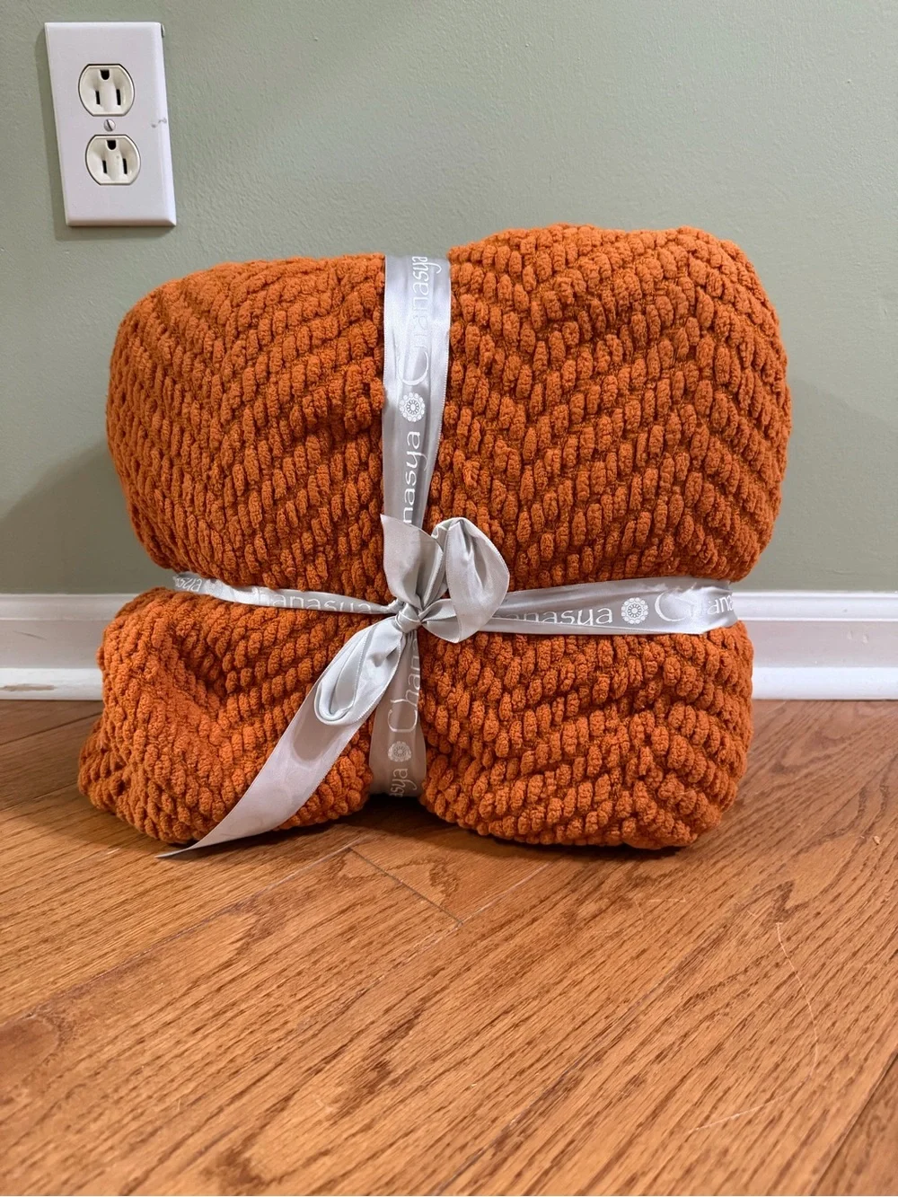 Chanasya Throw Blanket - Burnt Orange